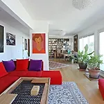 My House With Private Terrace In Paris