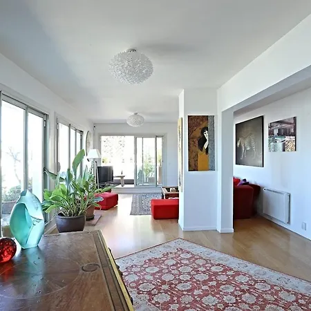 My House With Private Terrace In * Parigi